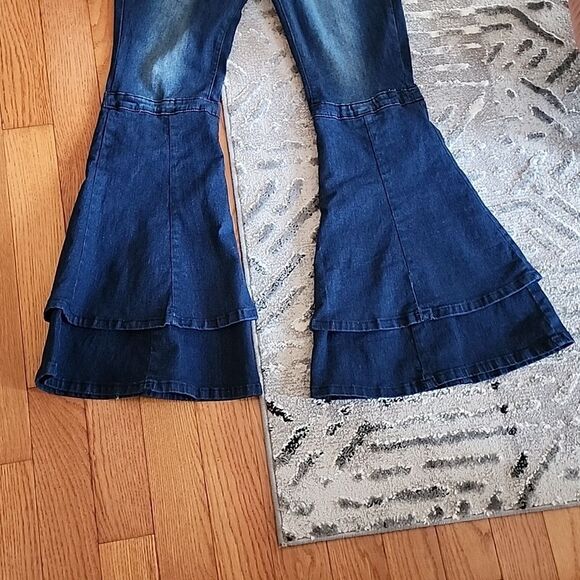 Flared jeans sz large - Picture 3 of 7